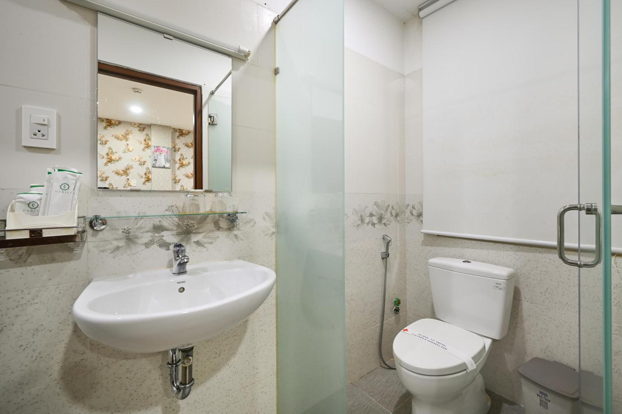 Camila Airport Hotel