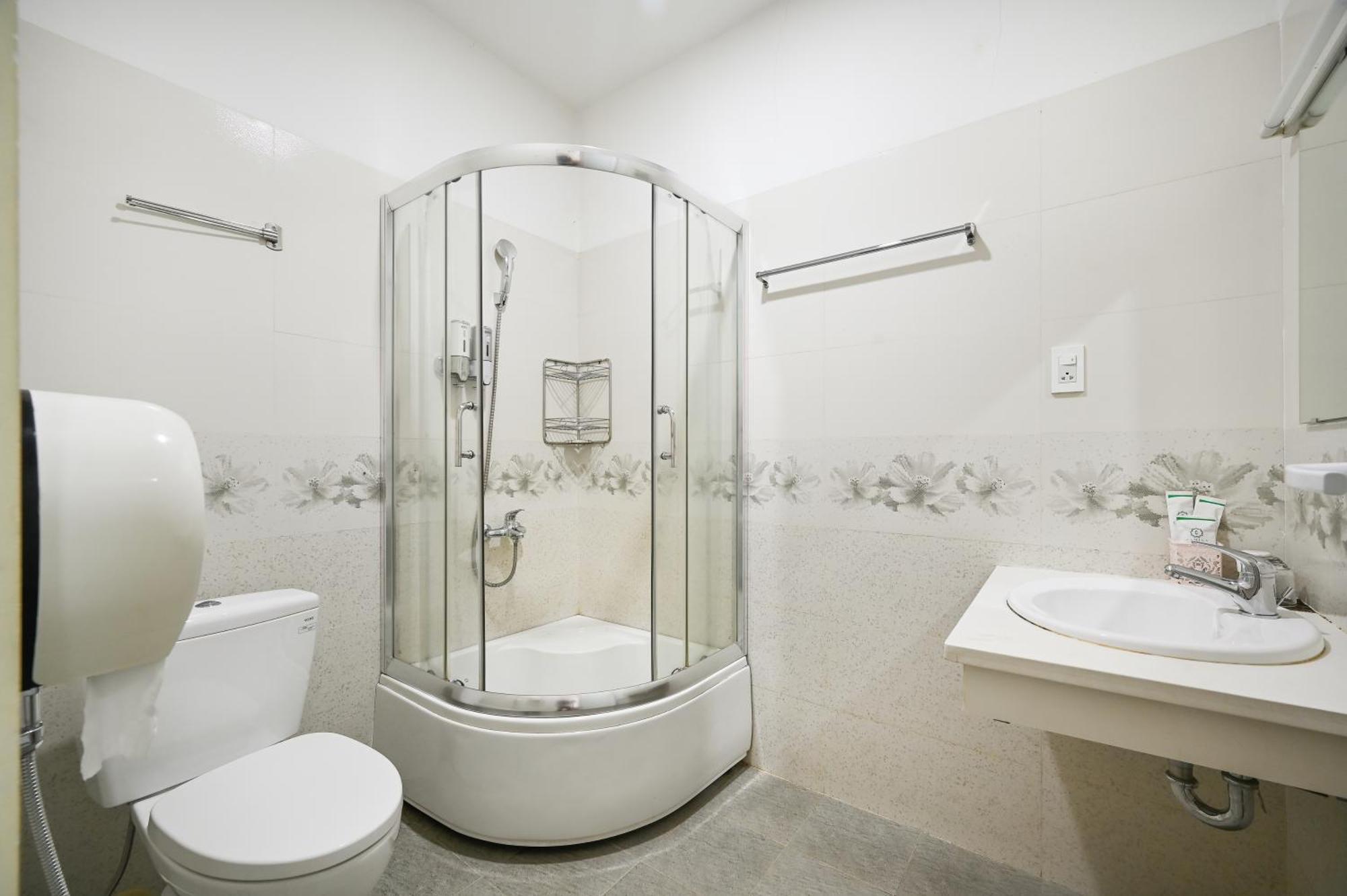 Camila Airport Hotel Hotel