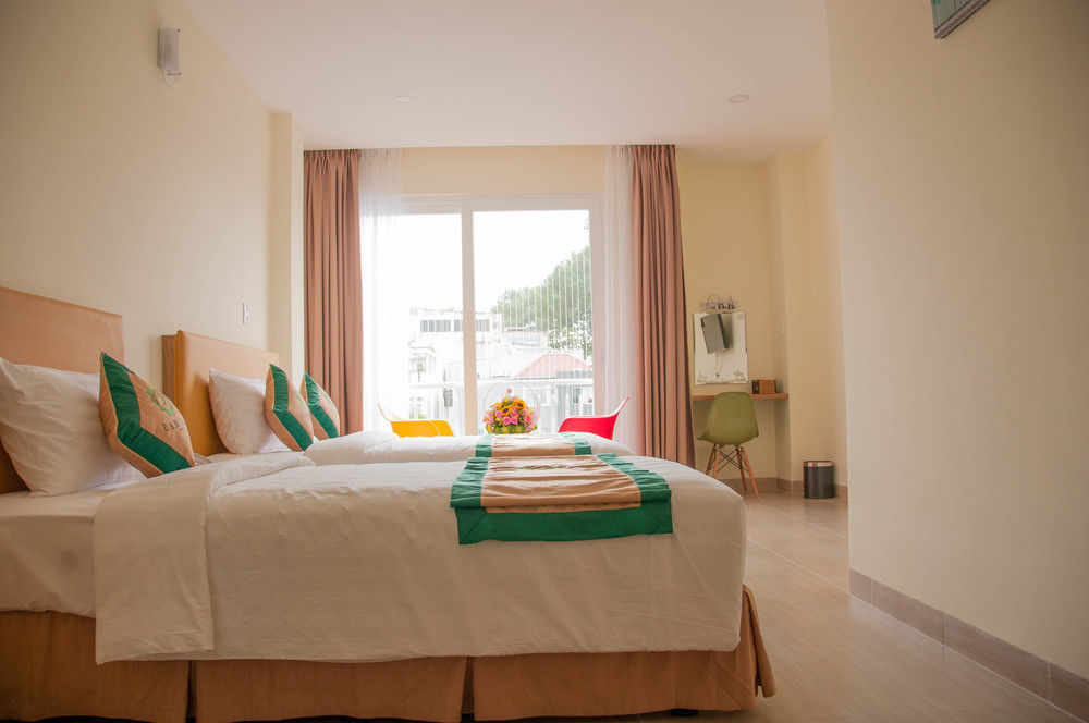 Camila Airport Hotel